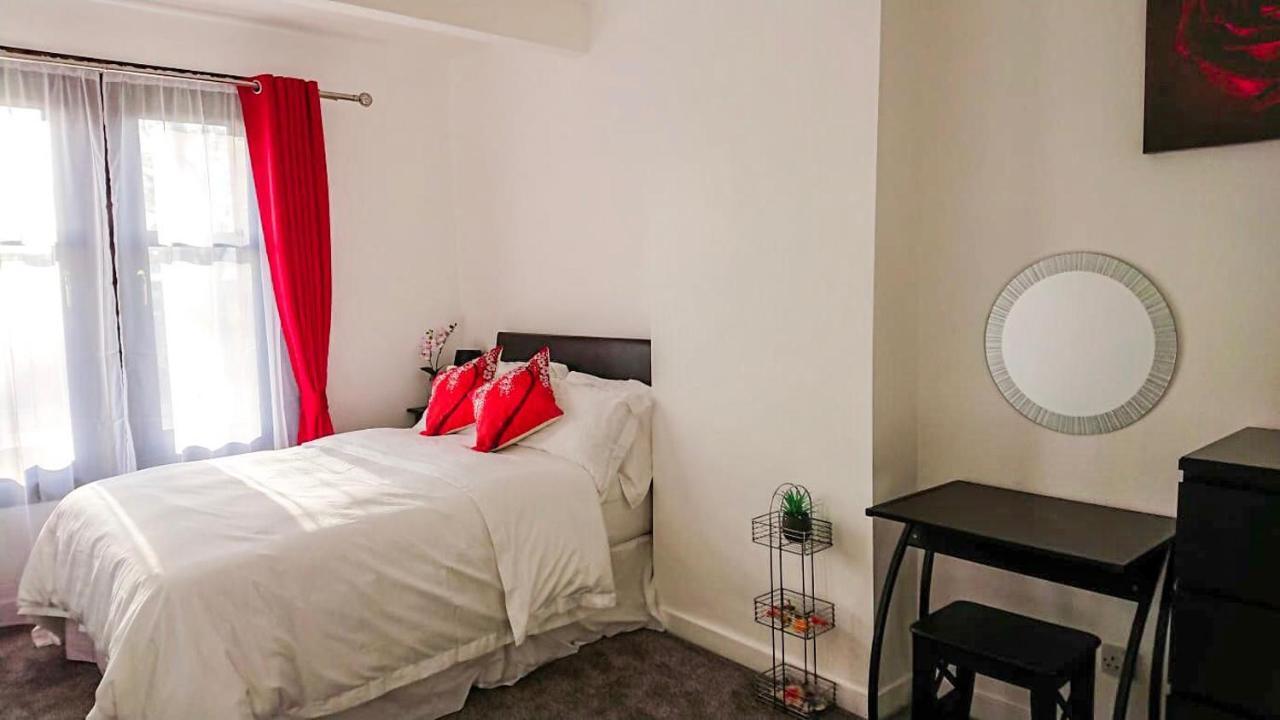 גלאזגו Carnock Road Apartment - Silverburn Shopping Centre מראה חיצוני תמונה