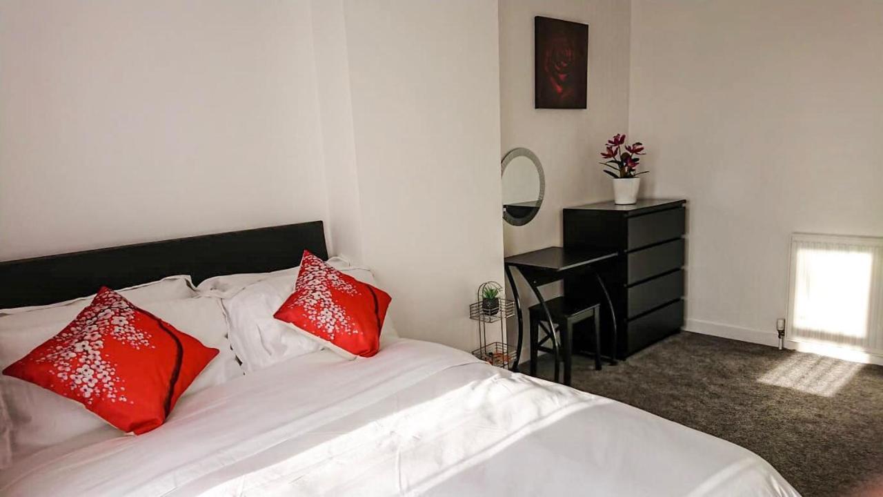 גלאזגו Carnock Road Apartment - Silverburn Shopping Centre מראה חיצוני תמונה